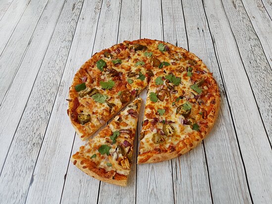 Chilly Chicken Pizza | Spicy Chilly Chicken Pizza